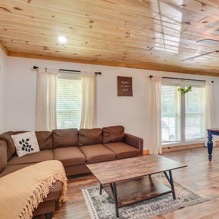 Creekside Ranch With Porch About 2 Mi To Pkwy Villa Pigeon Forge Exteriör bild