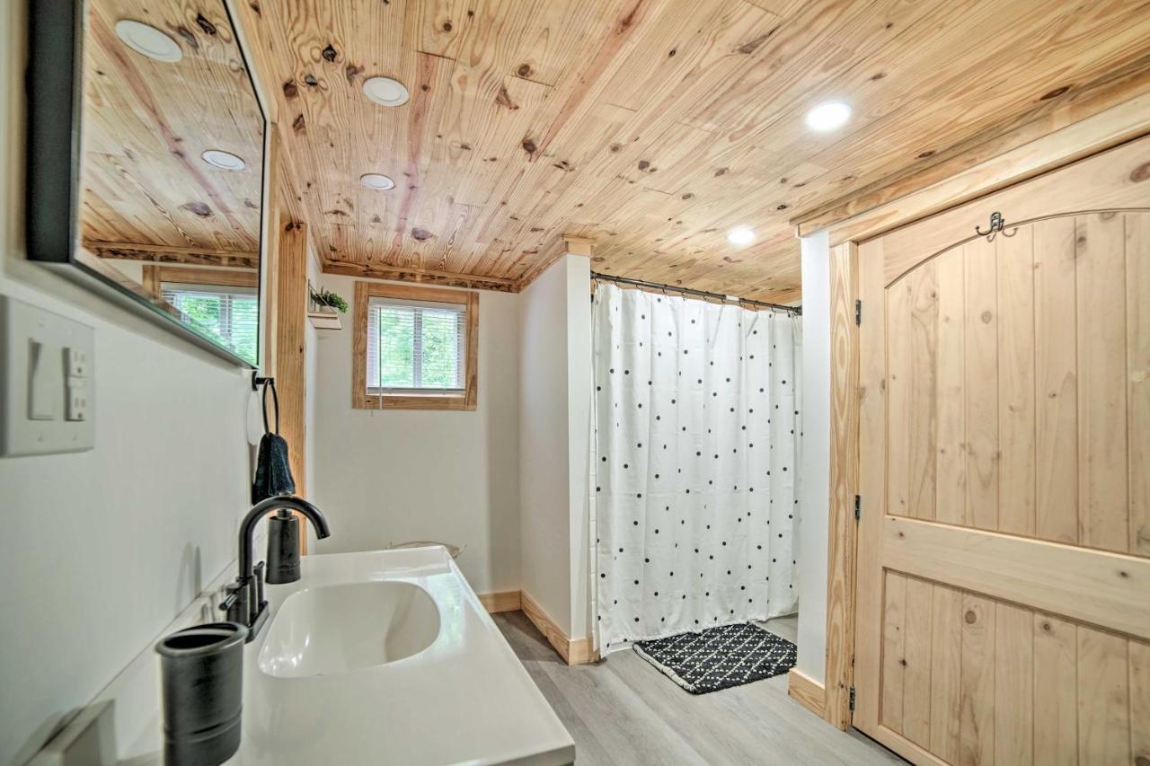 Creekside Ranch With Porch About 2 Mi To Pkwy Villa Pigeon Forge Exteriör bild